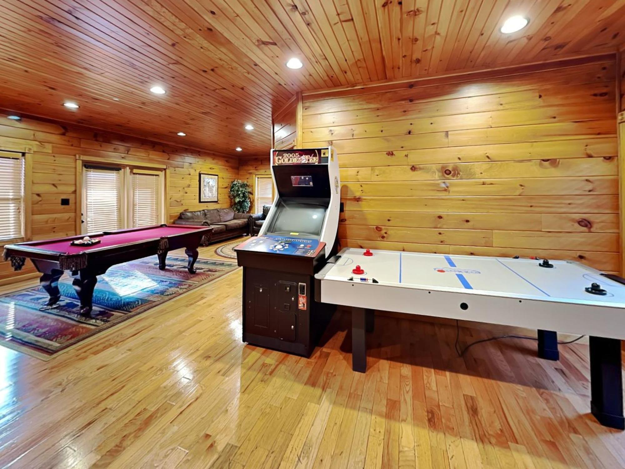 The Great Escape Ii, 5 Bedrooms, Sleeps 17, Game Room, Pool Access, Theater Gatlinburg Exteriör bild