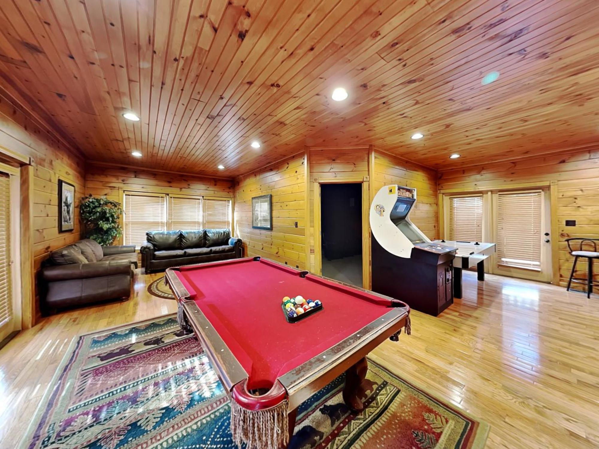 The Great Escape Ii, 5 Bedrooms, Sleeps 17, Game Room, Pool Access, Theater Gatlinburg Exteriör bild